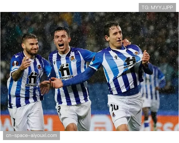 战报述评:全场占优却得势不得分,皇家社会主场闷平皇社暴露攻坚乏力 战报述评:全场占优却得势不得分,皇家社会主场闷平皇社暴露攻坚乏力